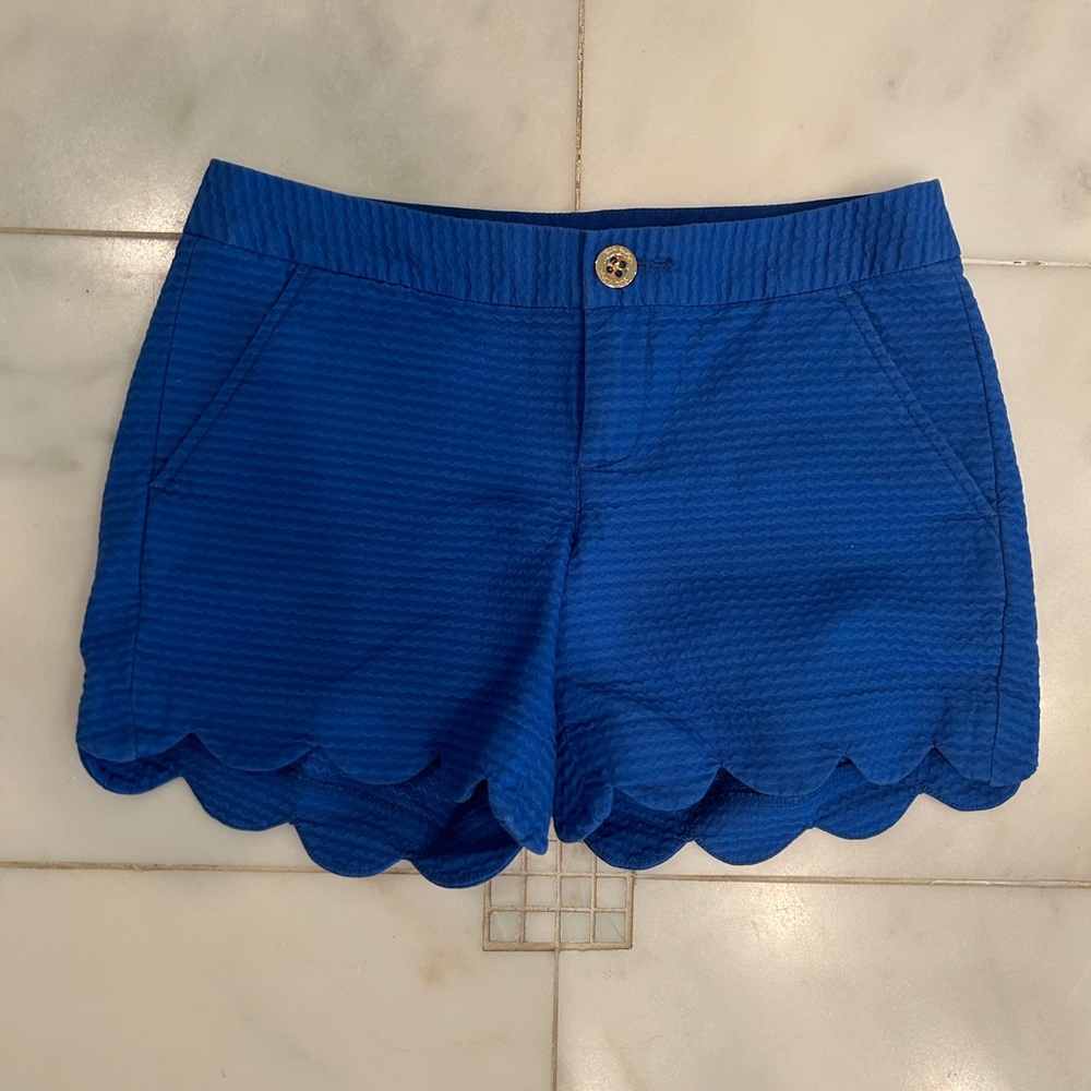 Lilly Pulitzer Buttercup 5 inch inseam blue shorts